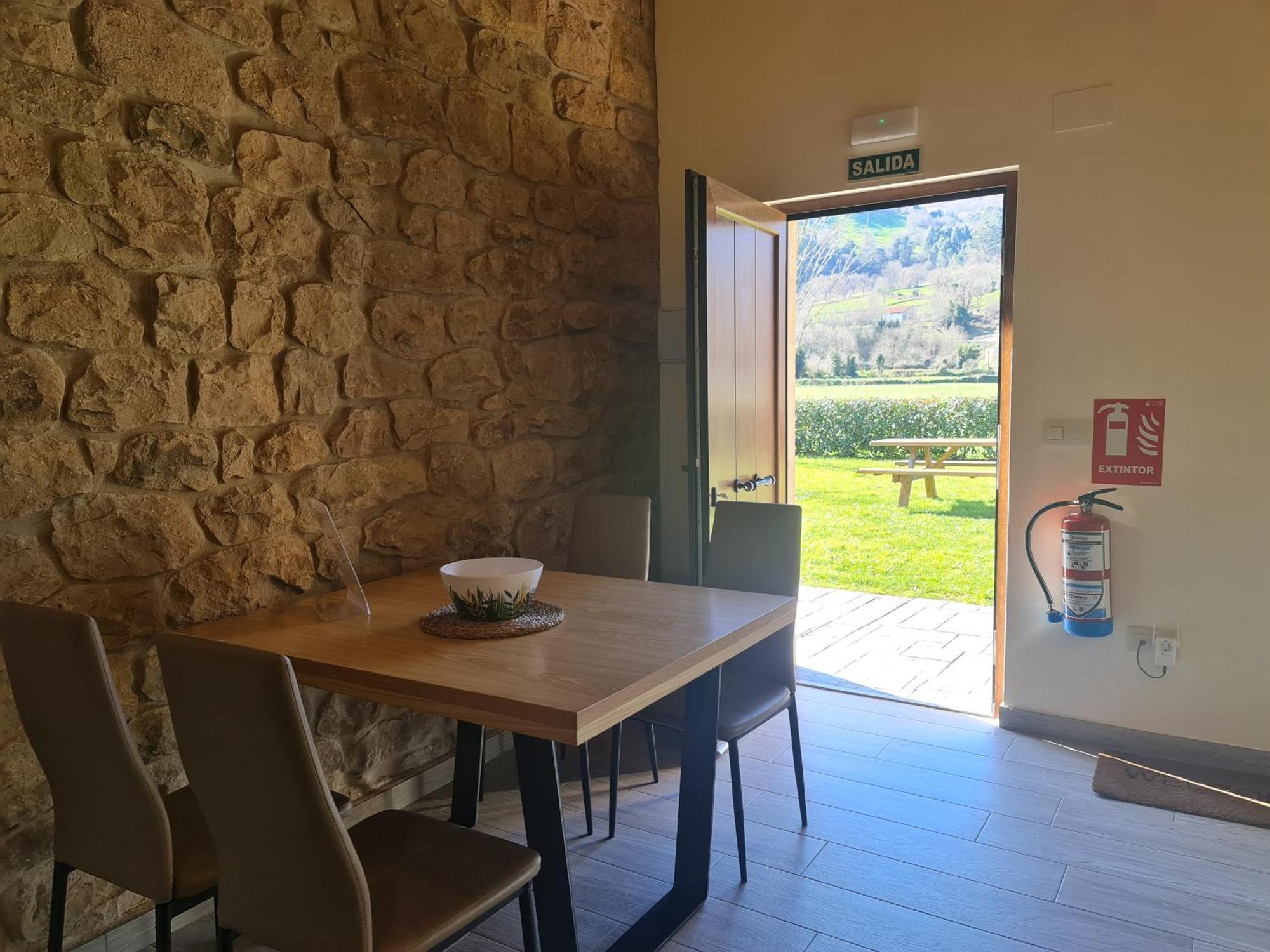 Complejo Rural El Cerradon Guest House Alceda Exterior photo